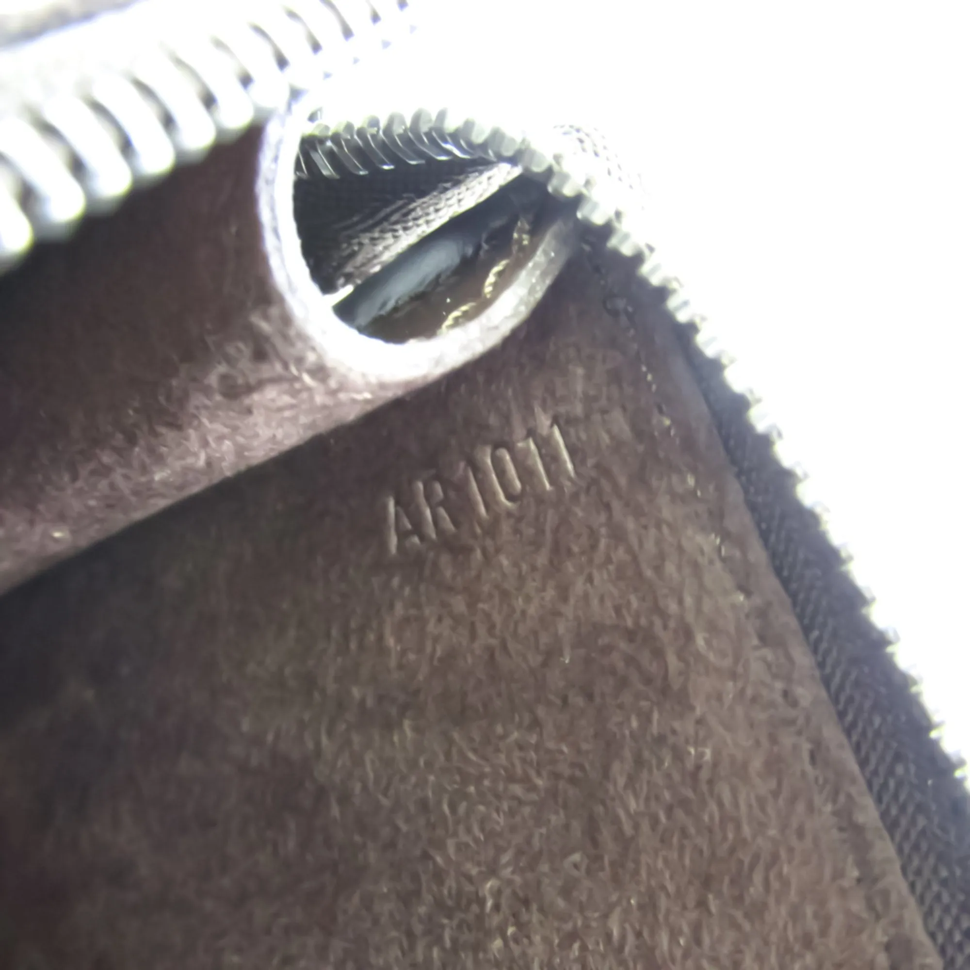 Louis Vuitton Epi Pochette Accessoires 24 M5294D Handbag Mocha