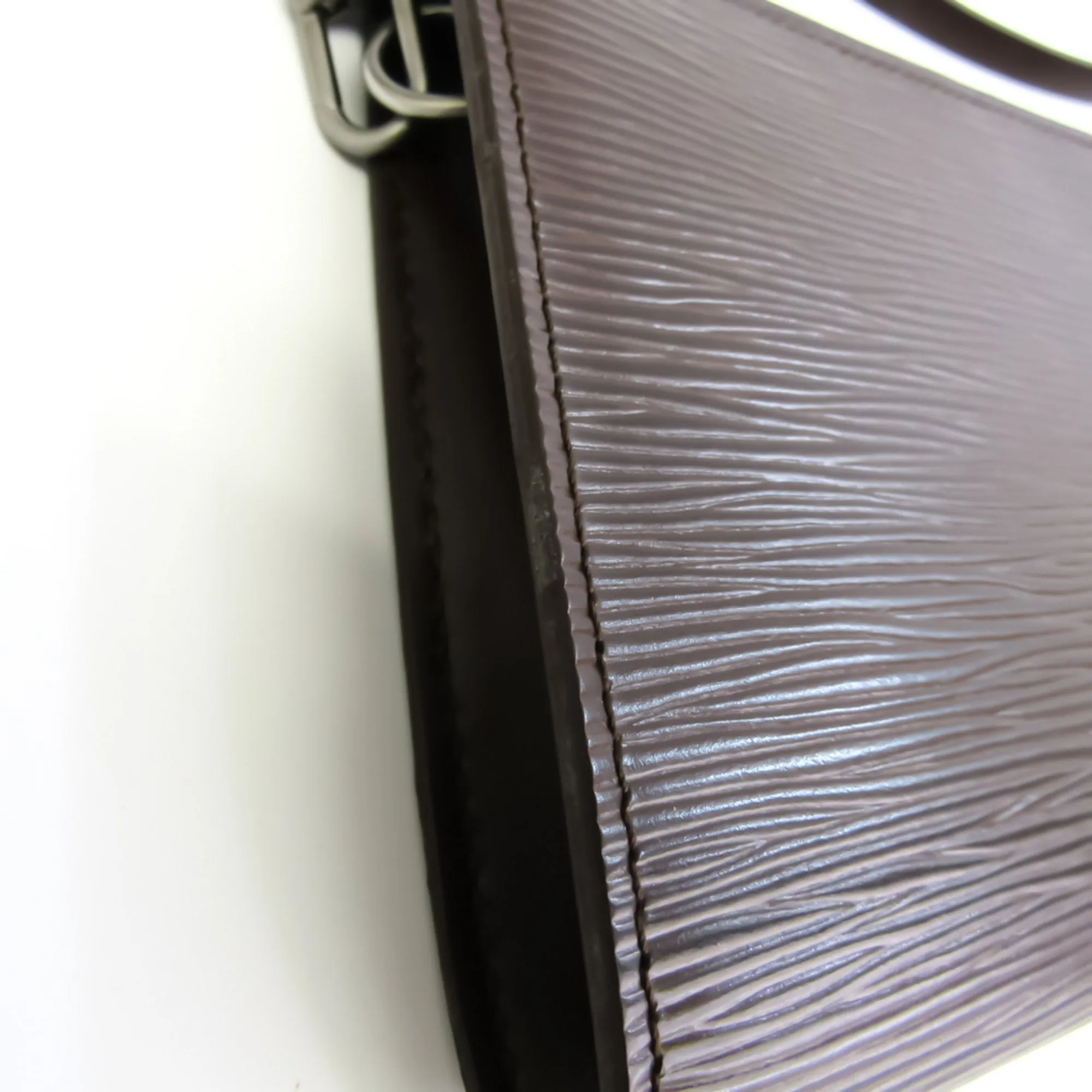Louis Vuitton Epi Pochette Accessoires 24 M5294D Handbag Mocha