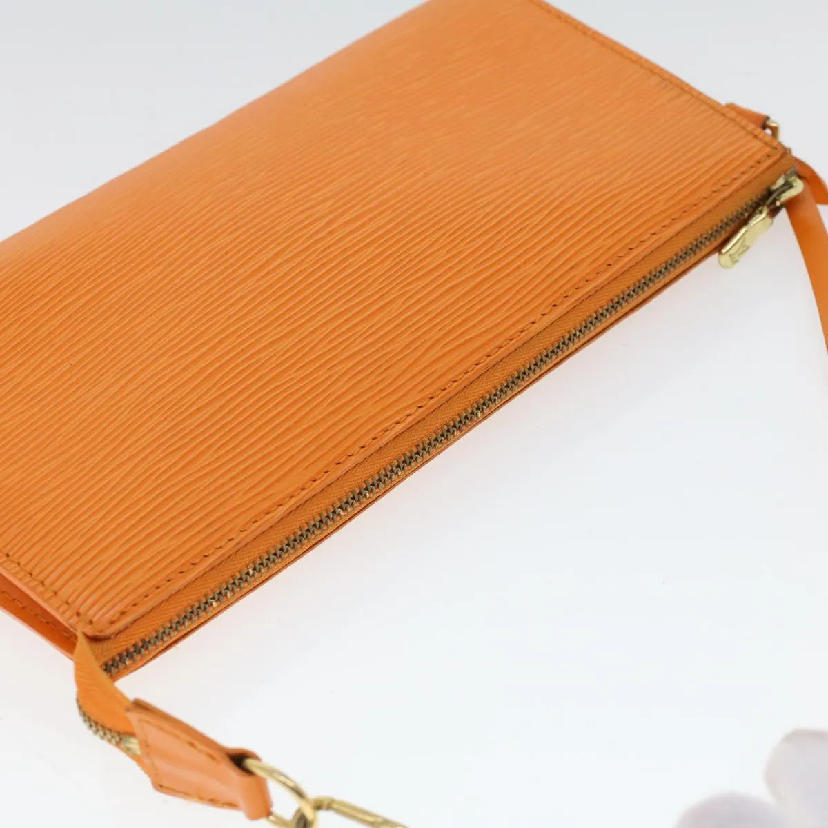 Louis Vuitton Pochette Accessoire  Leather Clutch Bag ()