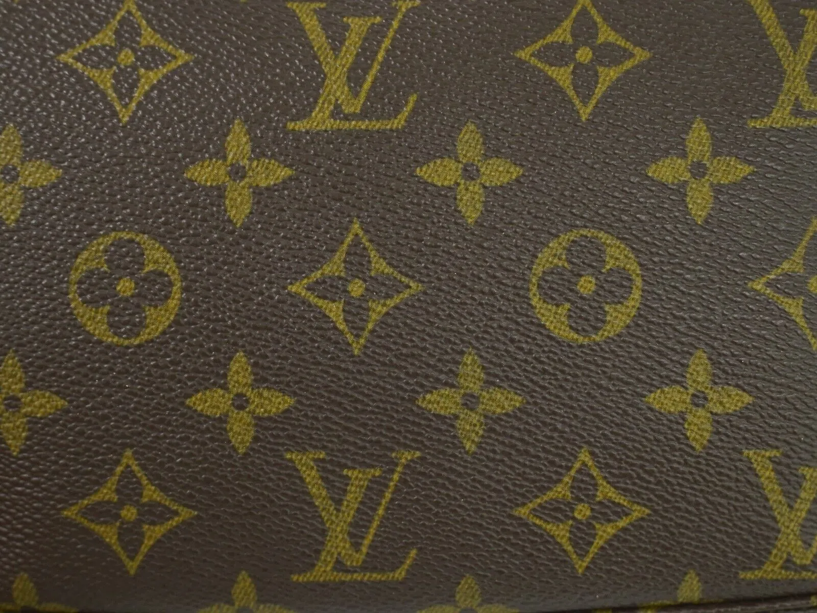 Louis Vuitton Pochette accessoires