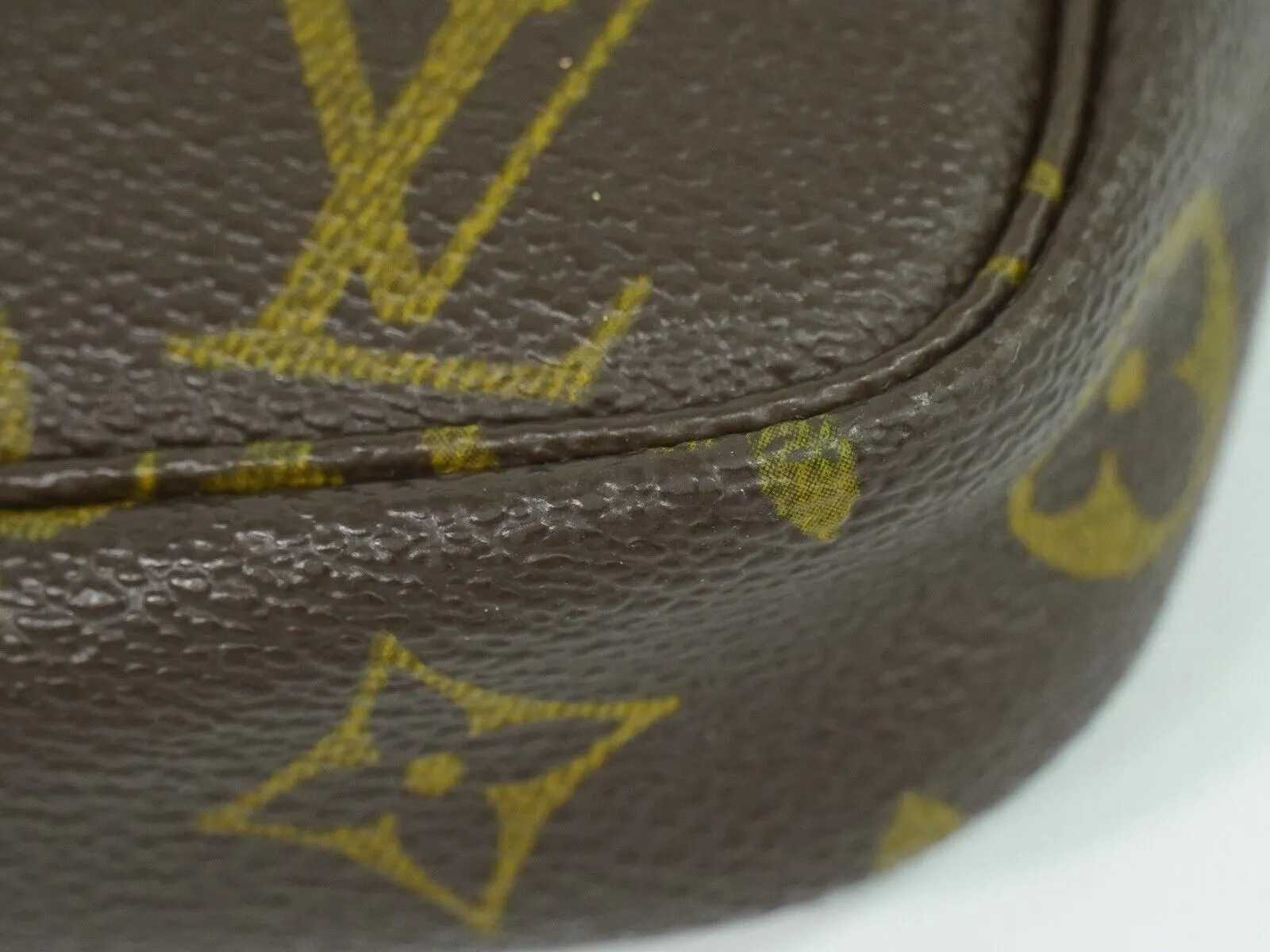 Louis Vuitton Pochette accessoires