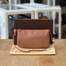 Louis Vuitton Vernis Pochette Accessoires