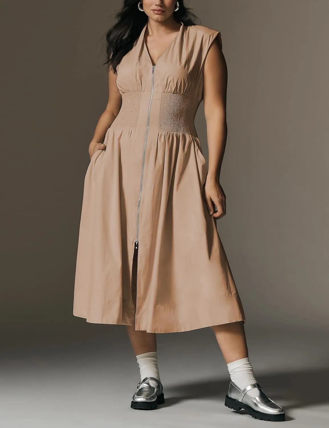Women Sleeveless Midi Dress Summer Casual V Neck Zip Front Smocked Shirt Dress with Pockets